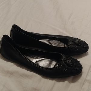 Brand New Size 7 Adrienne Vittadini flats